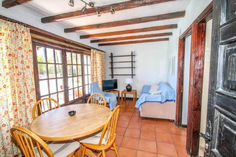 Apartament Arpones 5 *